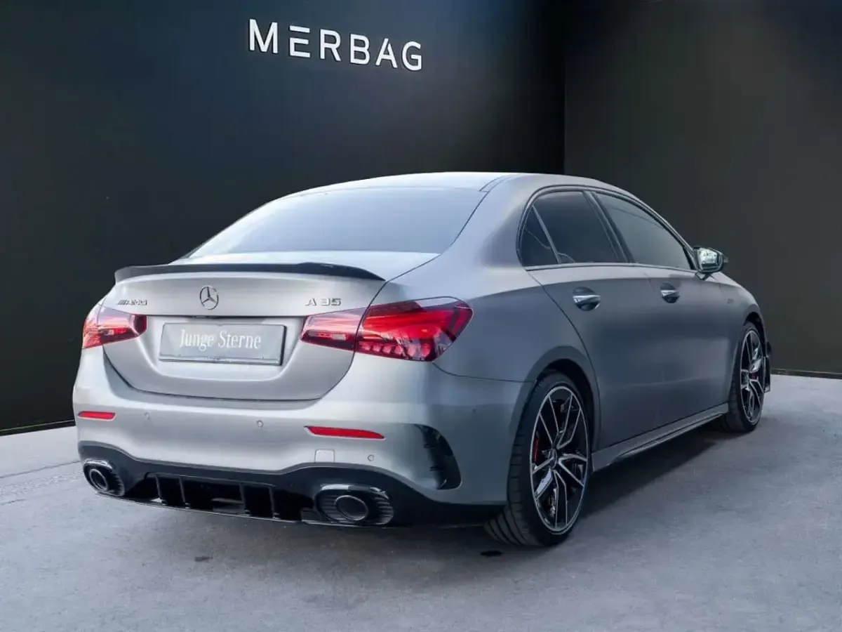 Gebraucht Mercedes A35 AMG AMG 306 PS (225 kW) 2025 Manufaktur mountaingrau magno Limousine
