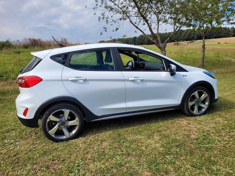 Schwarz Gebraucht 2019 Ford Fiesta Active Kleinwagen | 11.900 € (Fairer Preis) - Bild 1/4