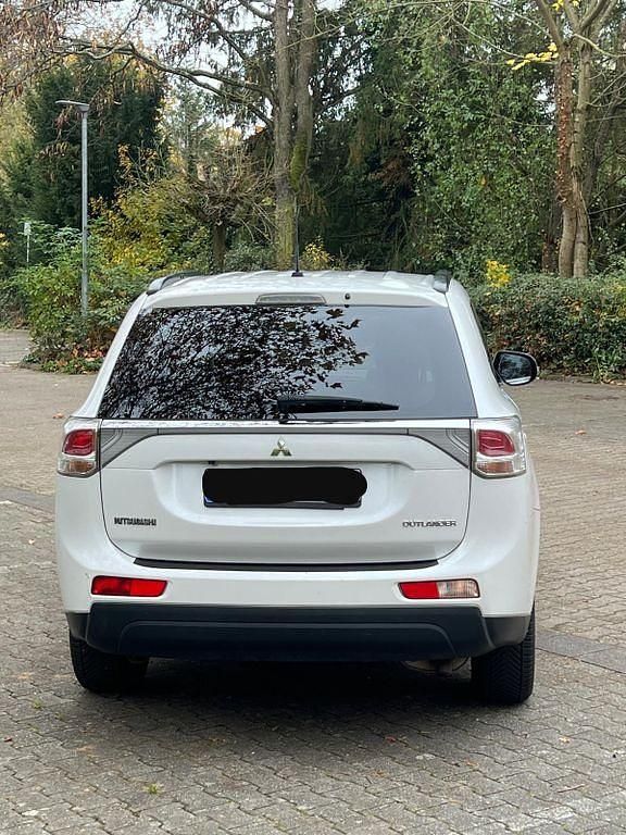 Gebraucht Mitsubishi Outlander 156 PS (114 kW) 2013 Weiß SUV
