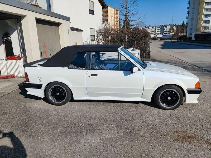 Gebraucht Ford Escort Cabriolet 105 PS (77 kW) 1984 Weiß Cabrio