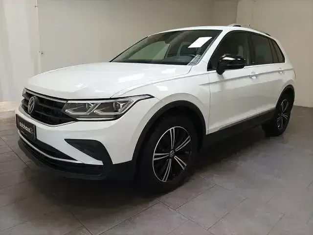Gebraucht VW Tiguan Active 150 PS (110 kW) 2022 Weiß SUV