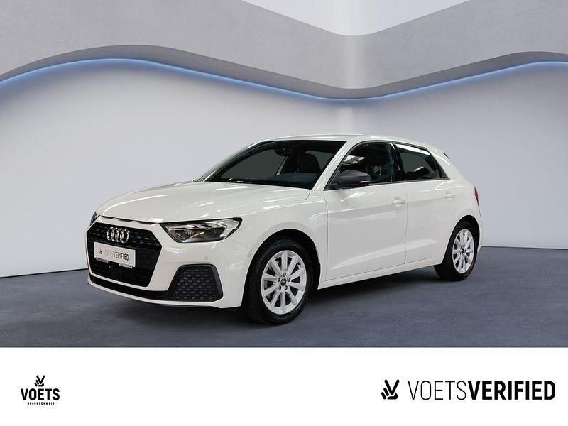 Cortinaweiß Gebraucht 2024 Audi A1 Sportback Advanced Kleinwagen | 22.780 € (Superpreis) - Bild 1/4
