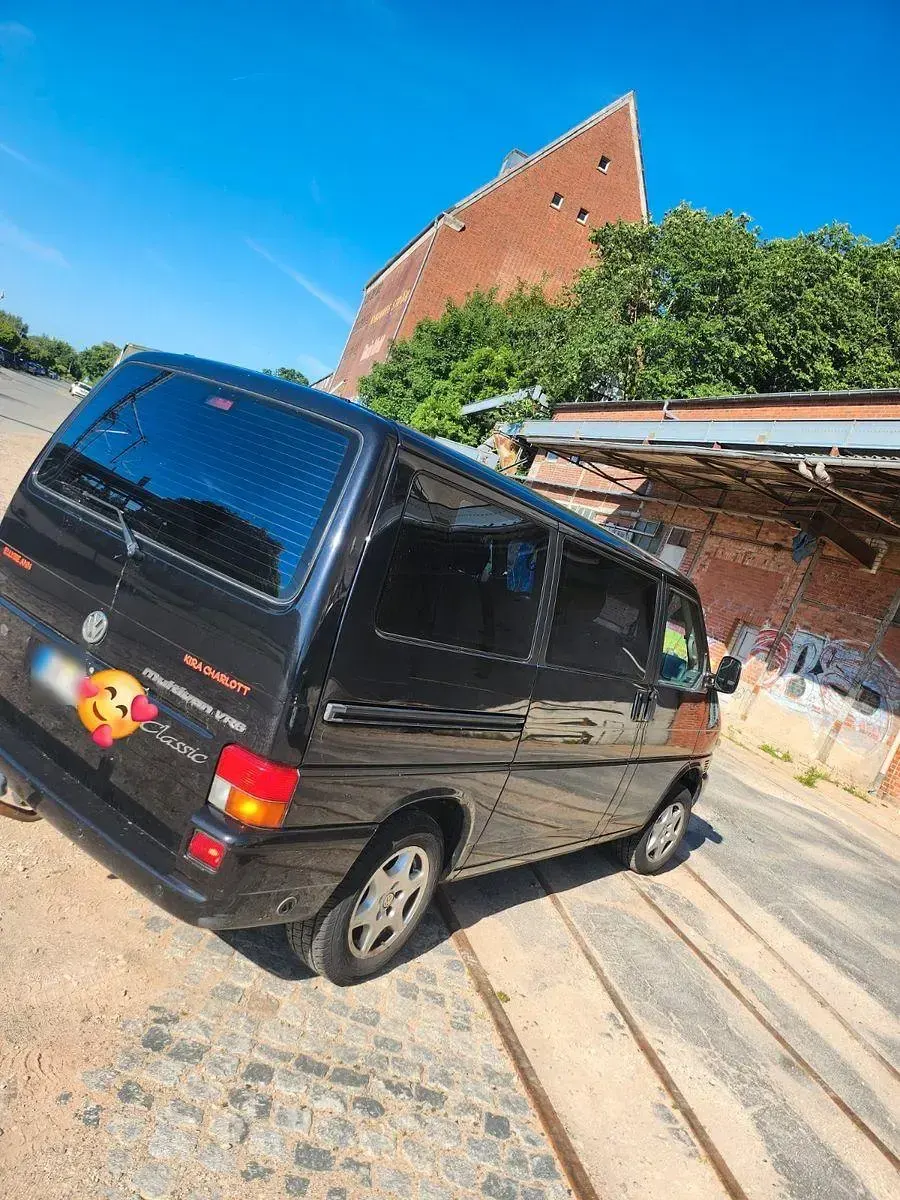 Gebraucht VW Multivan 140 PS (102 kW) 1998 Schwarz Van / Kleinbus