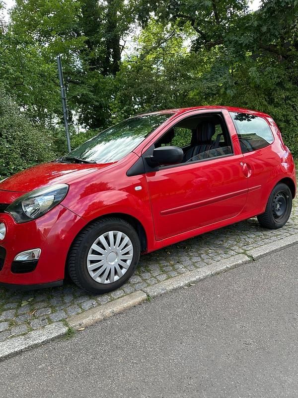 Gebraucht Renault Twingo 75 PS (55 kW) 2012 Rot Kleinwagen