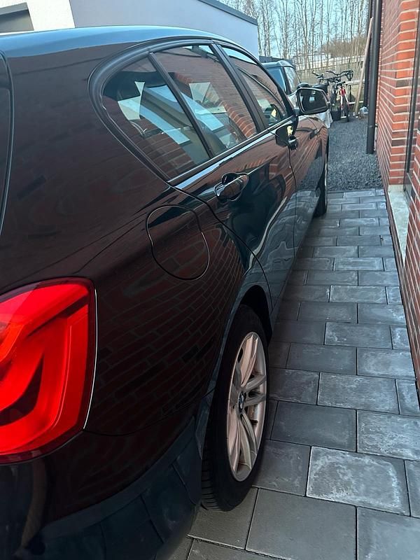 Gebraucht BMW 116 109 PS (80 kW) 2016 Schwarz Kleinwagen