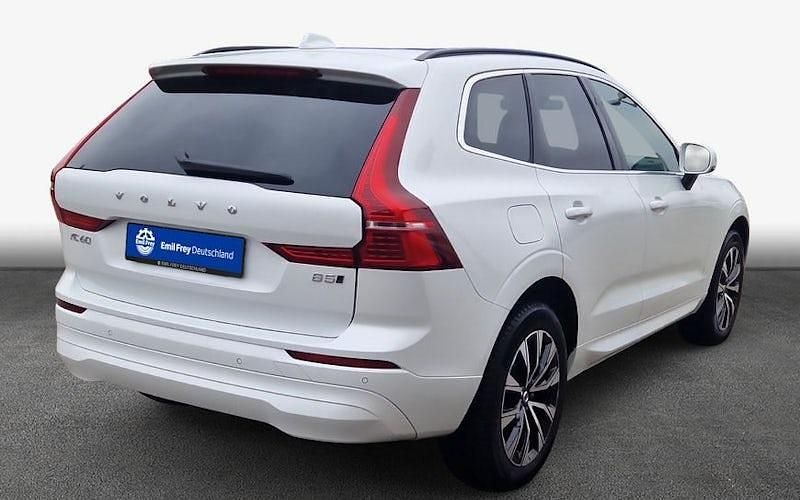 Gebraucht Volvo XC60 Core 250 PS (183 kW) 2024 Weiß SUV
