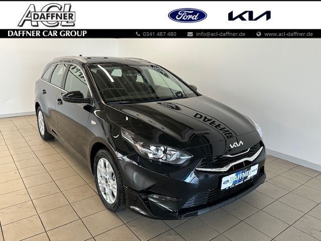 Schwarz Neu 2024 Kia Ceed Sportswagon Vision Kombi | 23.480 € (Superpreis) - Bild 1/4