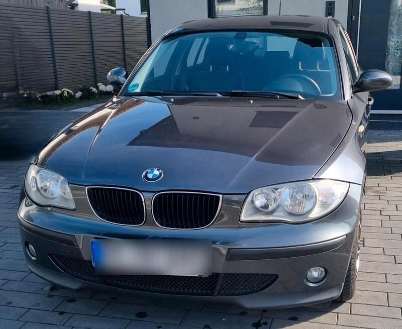 Grau Gebraucht 2006 BMW 116 Kleinwagen | 3.499 € (Fairer Preis) - Bild 1/4