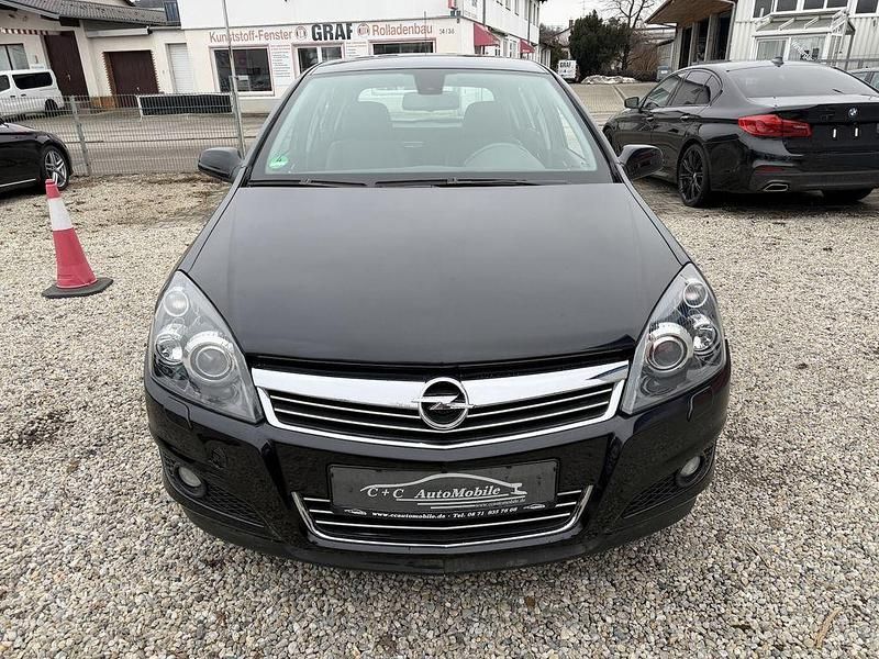 Gebraucht Opel Astra 116 PS (85 kW) 2009 Schwarz Limousine