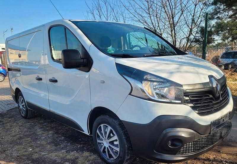 Gebraucht Renault Trafic Komfort 95 PS (69 kW) 2018 Weiß Van / Kleinbus