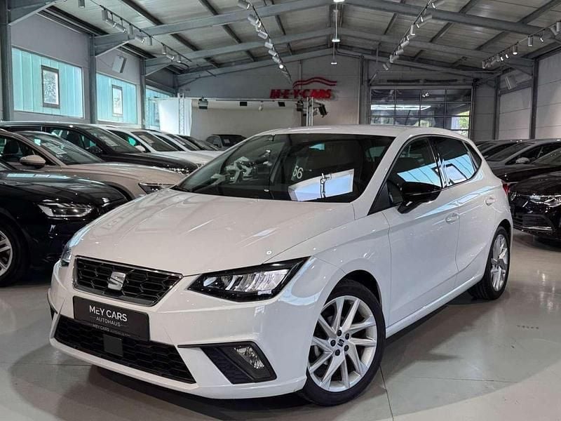 Weiß Gebraucht 2024 Seat Ibiza FR-Line Kleinwagen | 15.780 € (Superpreis) - Bild 1/4