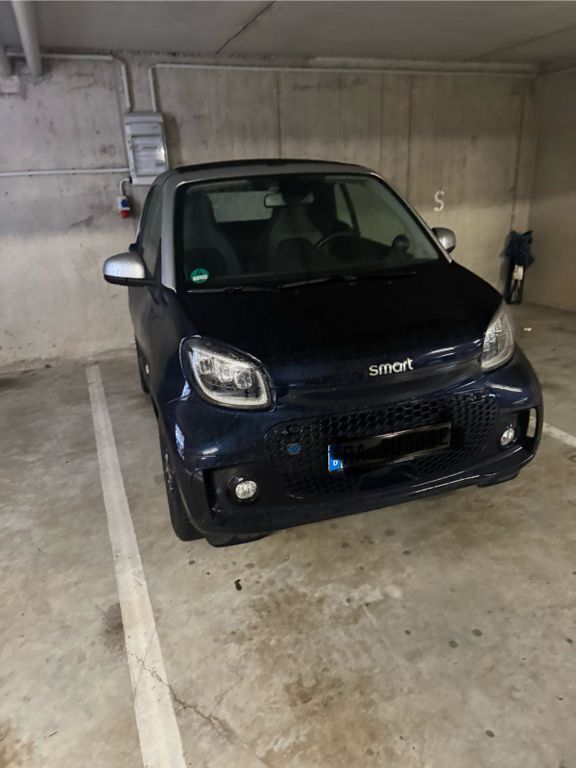Blau Gebraucht 2023 Smart ForTwo Electric Drive Cabrio | 14.499 € (Fairer Preis) - Bild 1/4