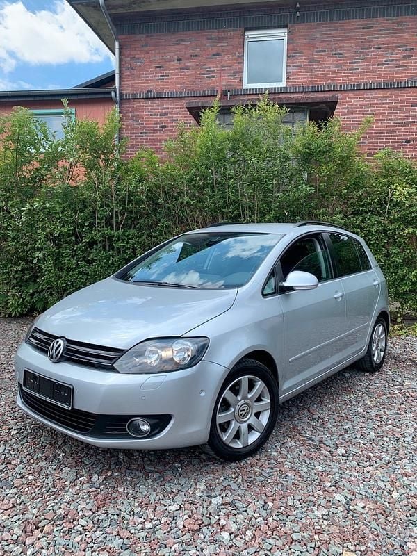 Silber Gebraucht 2012 VW Golf VII Limousine | 7.399 € (Guter Preis) - Bild 1/4