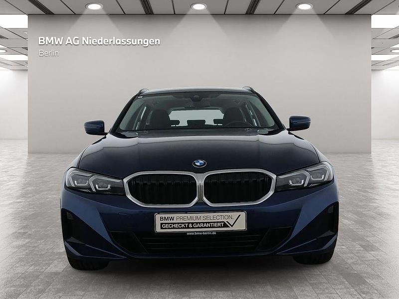 Gebraucht BMW 318 Basis 150 PS (110 kW) 2023 Blau Kombi