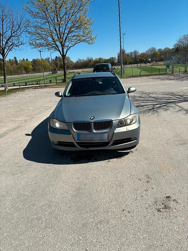 Gebraucht BMW 330 258 PS (189 kW) 2006 Silber Kombi