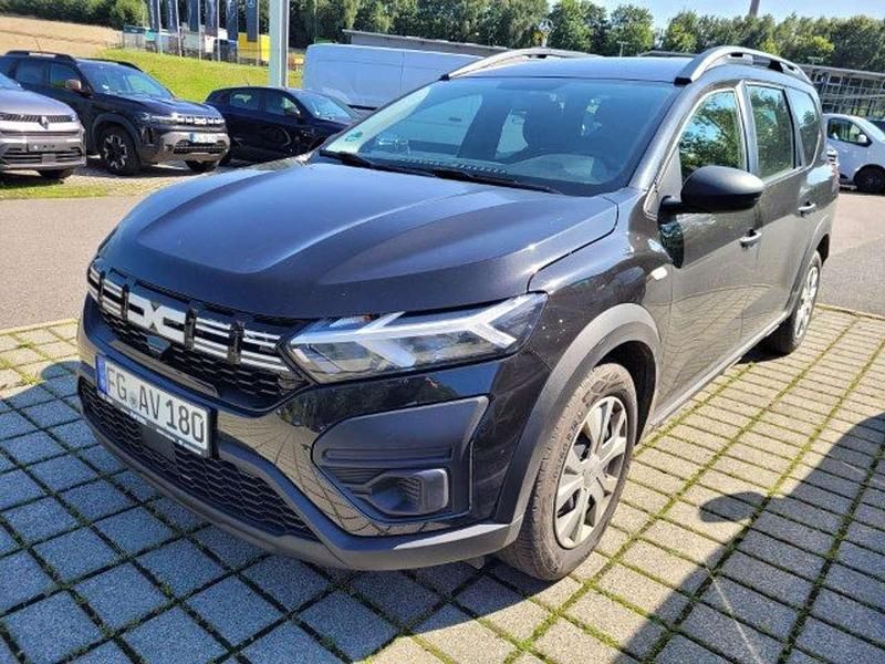 Perlmuttschwarz Gebraucht 2024 Dacia Jogger Essentiel Van / Kleinbus | 18.990 € (Guter Preis) - Bild 1/1