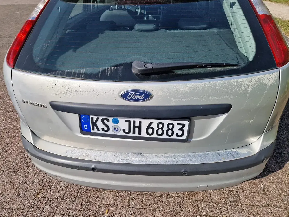 Używany Ford Focus 100 KM (73 kW) 2005 Szary Kombi
