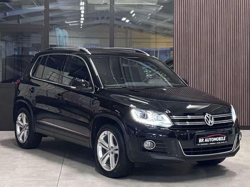 Gebraucht VW Tiguan LOUNGE 140 PS (102 kW) 2015 Schwarz SUV