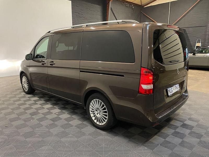 Gebraucht Mercedes V220 Edition 163 PS (119 kW) 2016 Dolomitbraun Van / Kleinbus
