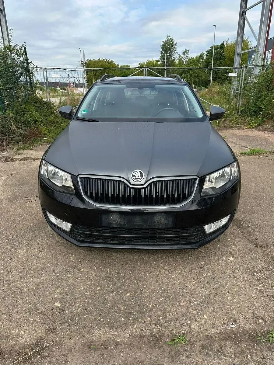 Gebraucht Skoda Octavia Style 110 PS (80 kW) 2015 Schwarz Kombi