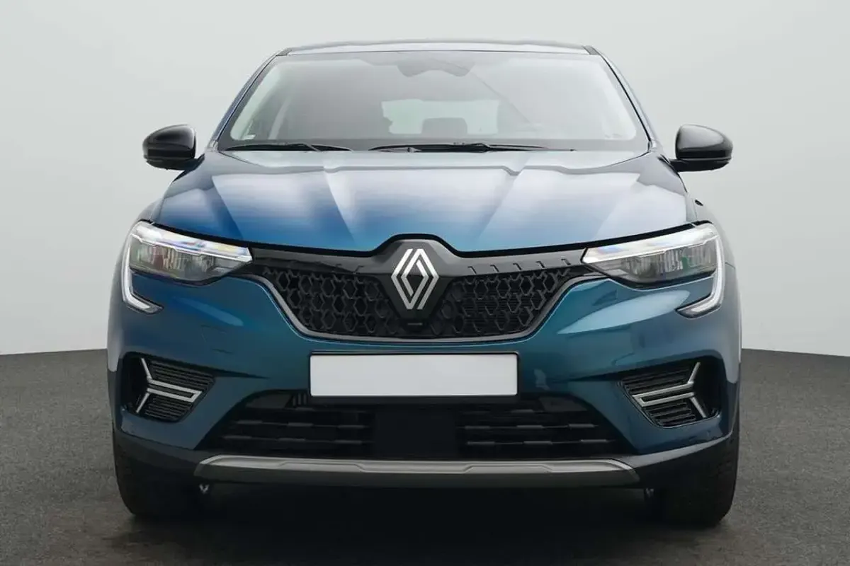 Usado Renault Arkana Evolution 140 HP (102 kW) 2025 Azul SUV