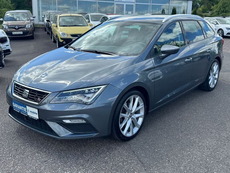 Grau Gebraucht 2017 Seat Leon ST FR Kombi | 11.900 € (Etwas zu teuer) - Bild 1/4