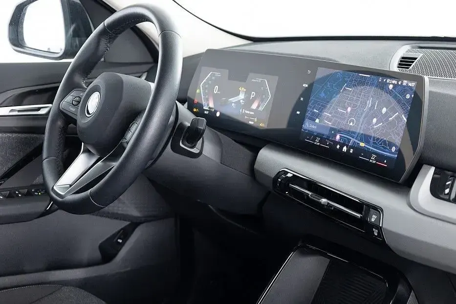 Gebraucht BMW iX2 150 kW (204 PS) 2025 Schwarz SUV