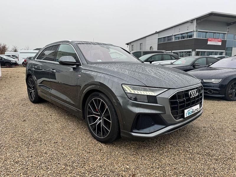 Gebraucht Audi Q8 S-Line 286 PS (210 kW) 2020 Grau SUV