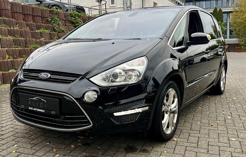 Schwarz Gebraucht 2011 Ford S-MAX Titanium Van / Kleinbus | 7.490 € (Fairer Preis) - Bild 1/4