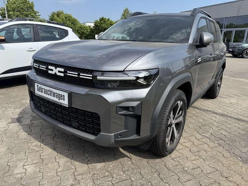 Dolomit grau Neu 2025 Dacia Bigster Journey SUV | 30.385 € (Fairer Preis) - Bild 1/4
