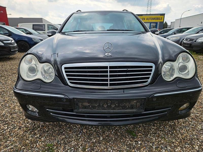 Gebraucht Mercedes C320 Avantgarde 218 PS (160 kW) 2004 Schwarz Limousine