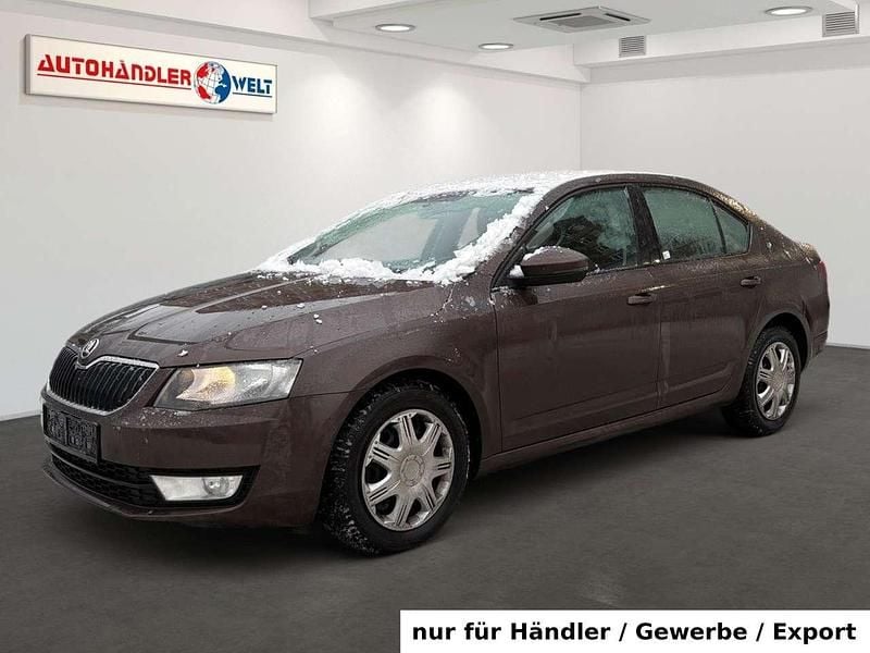 Gebraucht Skoda Octavia Ambition 105 PS (77 kW) 2014 Braun Kleinwagen
