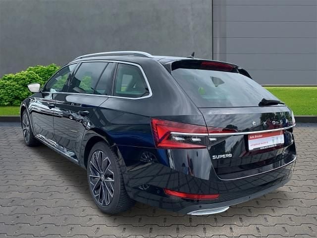 Gebraucht Skoda Superb LAURIN & KLEMENT 200 PS (147 kW) 2023 Schwarz Kombi