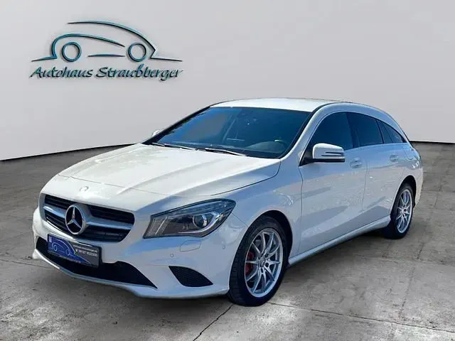 Gebraucht Mercedes CLA220 Shooting Brake 177 PS (130 kW) 2016 Weißkeine angabe Kombi