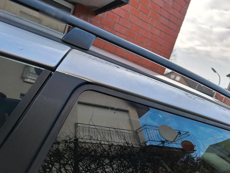 Gebraucht VW Sharan 140 PS (102 kW) 2009 Silber Van / Kleinbus