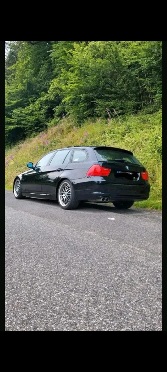 Gebraucht BMW 325 218 PS (160 kW) 2008 Schwarz Kombi