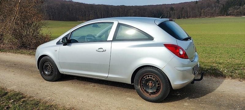 Gebraucht Opel Corsa 90 PS (66 kW) 2009 Silber Kleinwagen
