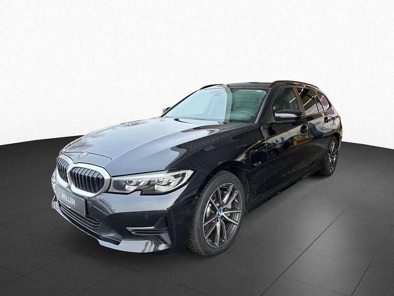 Gebraucht BMW 330e Advantage 292 PS (214 kW) 2021 Schwarz Kombi