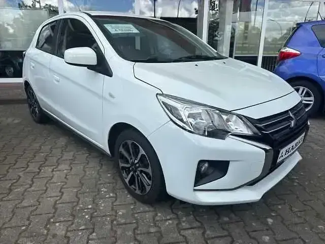 Gebraucht Mitsubishi Space Star Select+ 115 PS (84 kW) 2023 Island weiß Kleinwagen