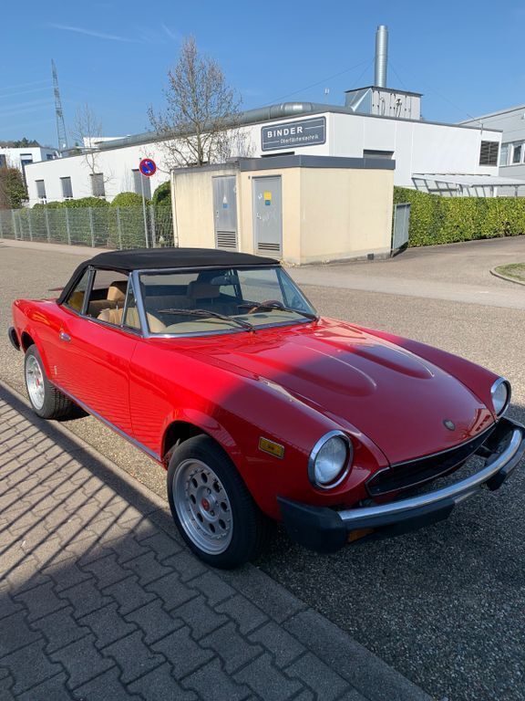 Rot Gebraucht 1979 Fiat 124 Cabrio | 12.800 € - Bild 1/4