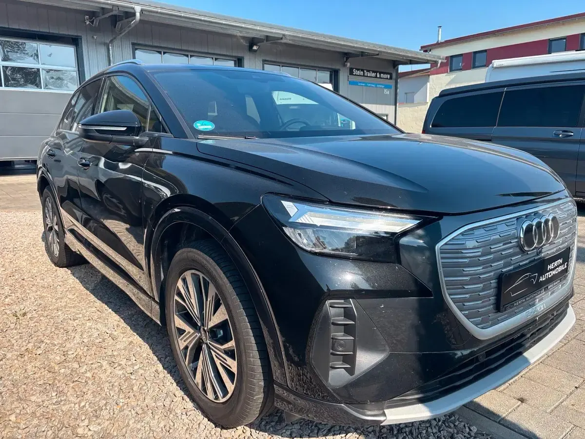 Gebraucht Audi e-tron S-Line 150 kW (204 PS) 2023 Schwarz SUV