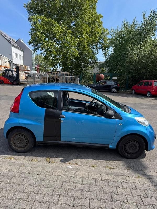Gebraucht Peugeot 107 68 PS (50 kW) 2007 Blau Kleinwagen