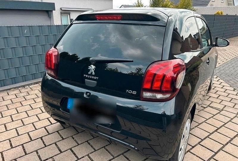 Gebraucht Peugeot 108 69 PS (50 kW) 2016 Schwarz Kleinwagen