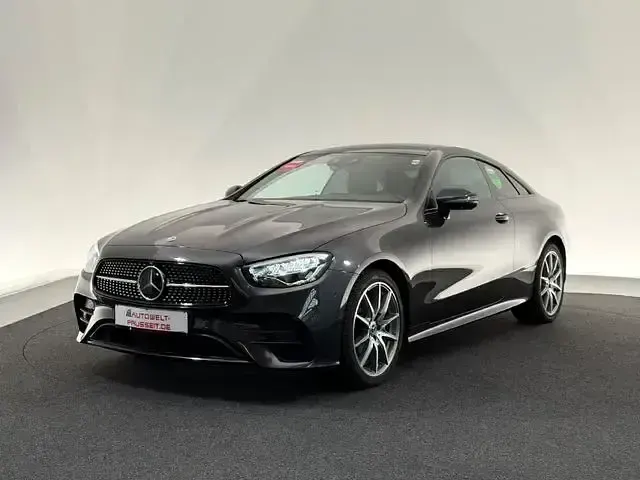 Gebraucht Mercedes E300 AMG line 265 PS (194 kW) 2023 Grau Coupé