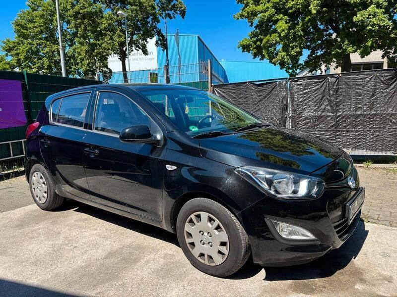 Schwarz Gebraucht 2013 Hyundai i20 Kleinwagen | 3.000 € (Guter Preis) - Bild 1/4
