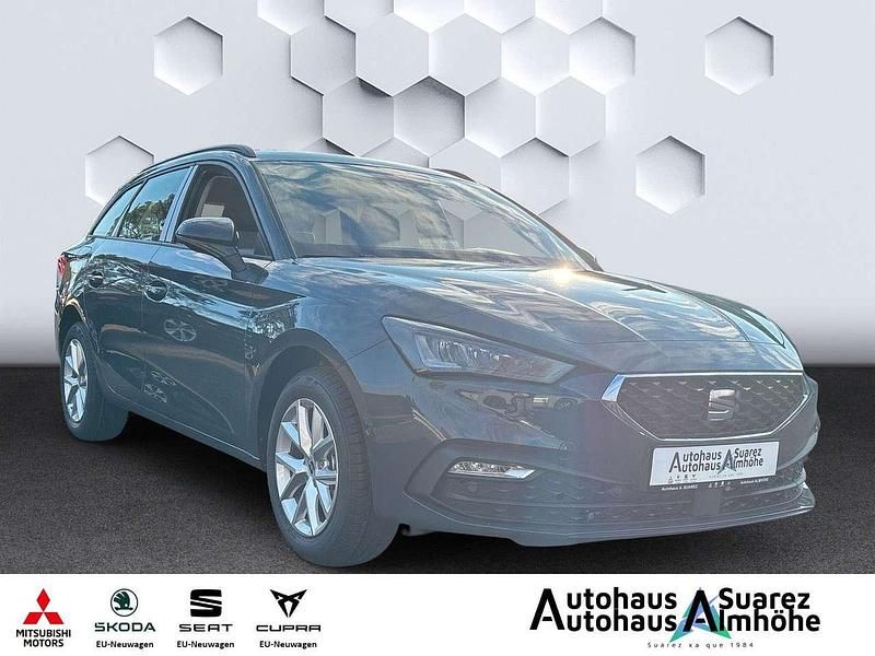 Neu Seat Leon Style 116 PS (85 kW) 2025 Blau Limousine