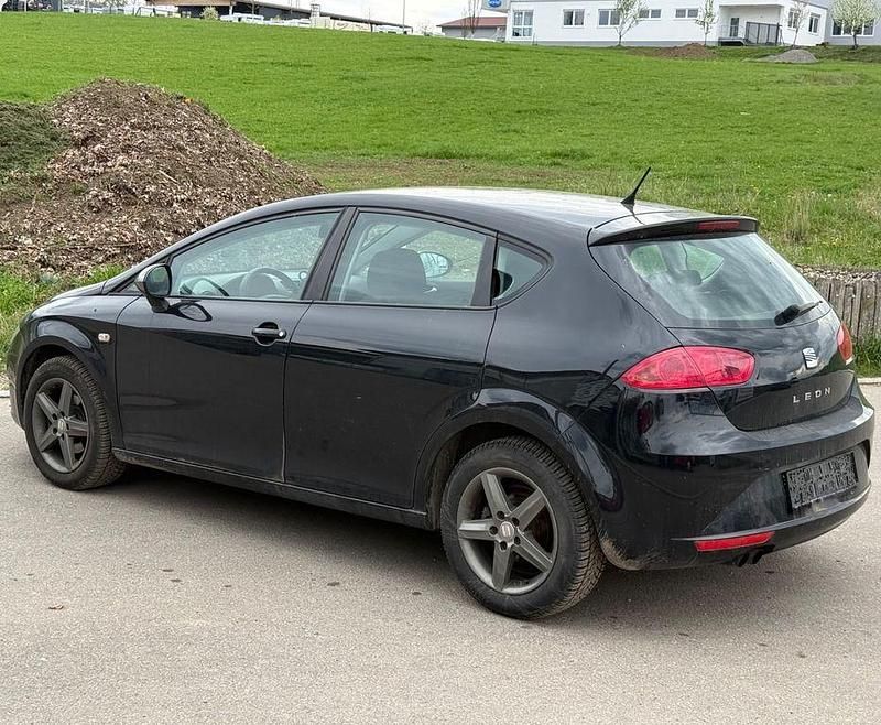 Gebraucht Seat Leon 105 PS (77 kW) 2012 Schwarz Limousine