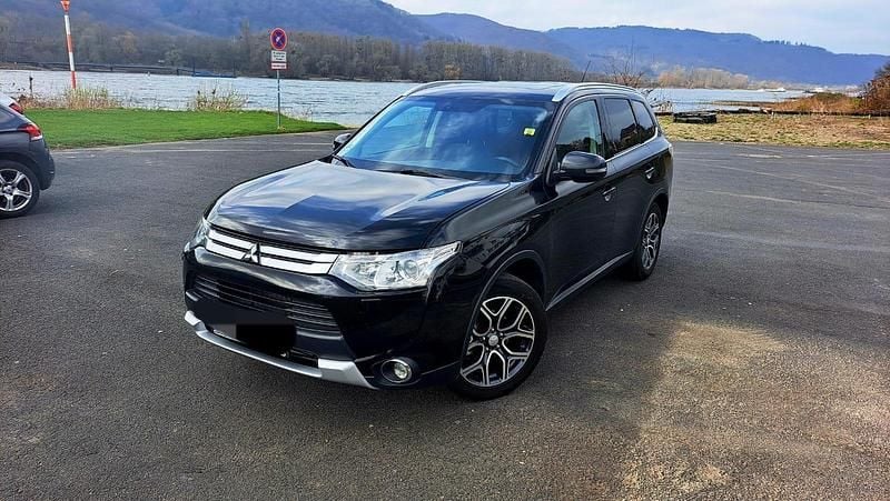 Gebraucht Mitsubishi Outlander 150 PS (110 kW) 2014 Schwarz SUV