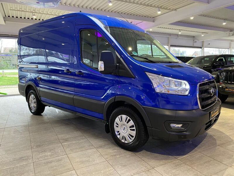 Blau Gebraucht 2020 Ford Transit Trend Van / Kleinbus | 18.490 € (Superpreis) - Bild 1/4