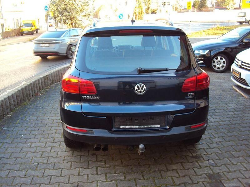 Gebraucht VW Tiguan Trendline 122 PS (89 kW) 2011 Blau SUV